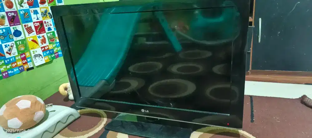 TV LG LCD LED 32 Inch