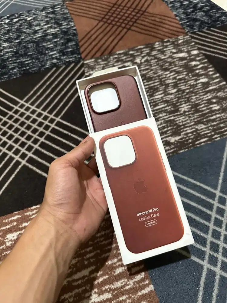 Sofcase leather iphone 14 pro original
