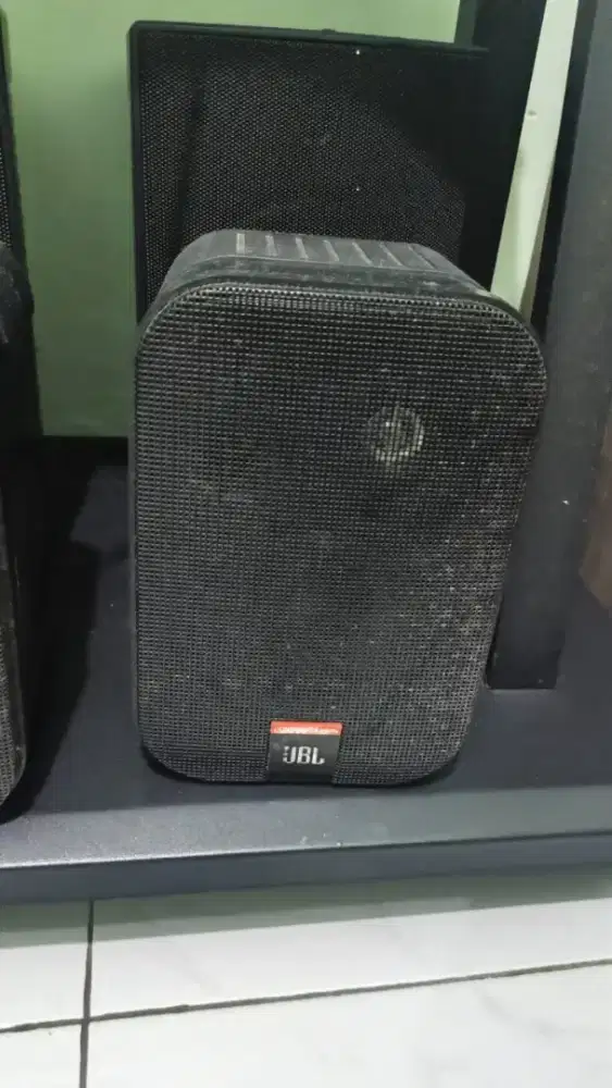 JBL C1PRO Control Series Two-Way Professional Compact