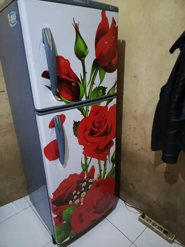 KULKAS LG 2 PINTU ORSINILAN BLM PERNAH SERVICE NORMAL SIAP PAKAI