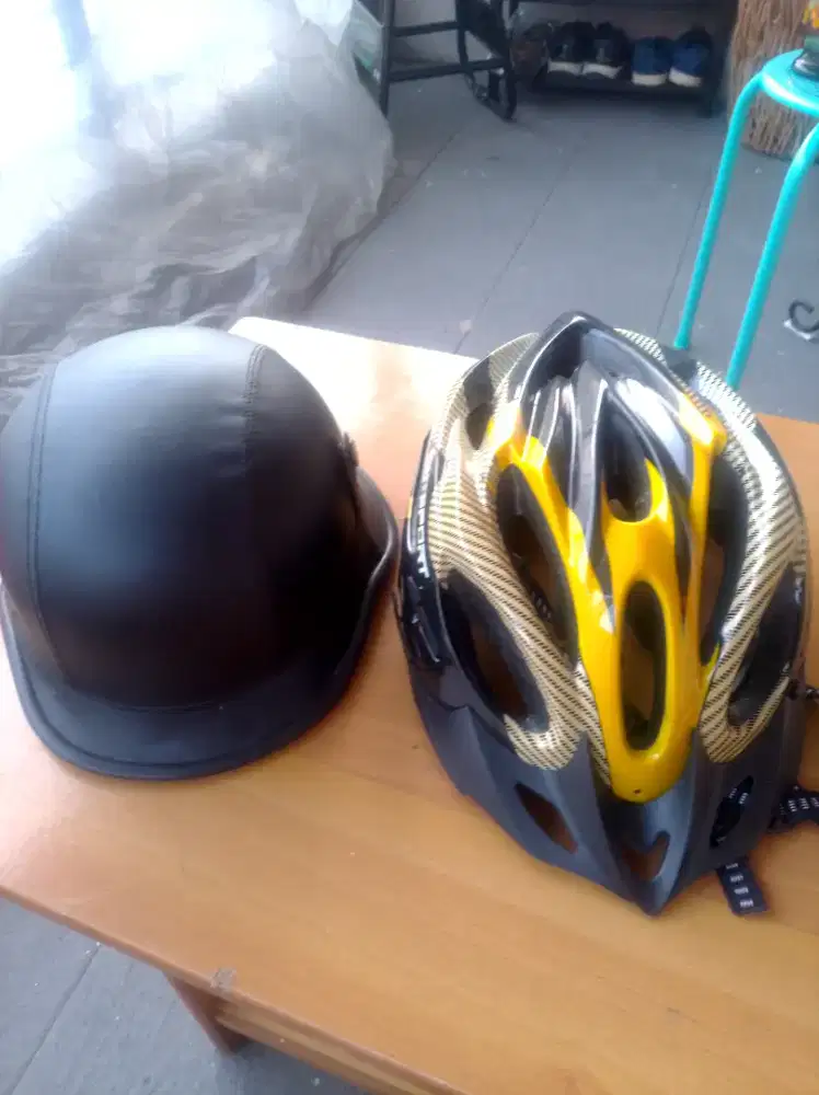 Helm Sepeda Pindahan rumah kondisi masih bagus pisan
