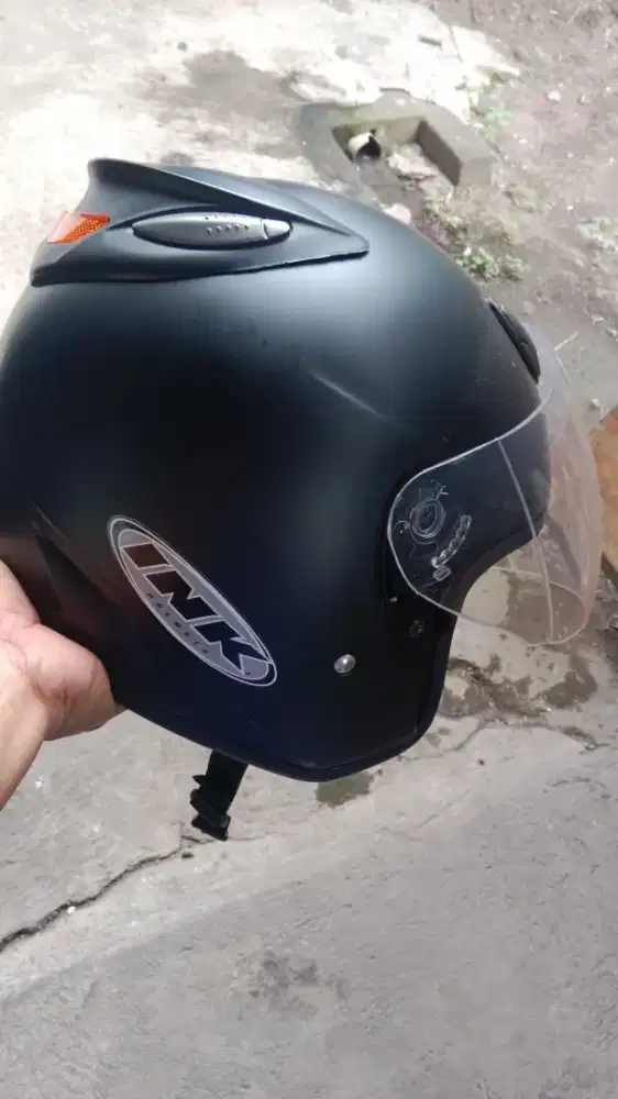 Di jual helm masih bagus.