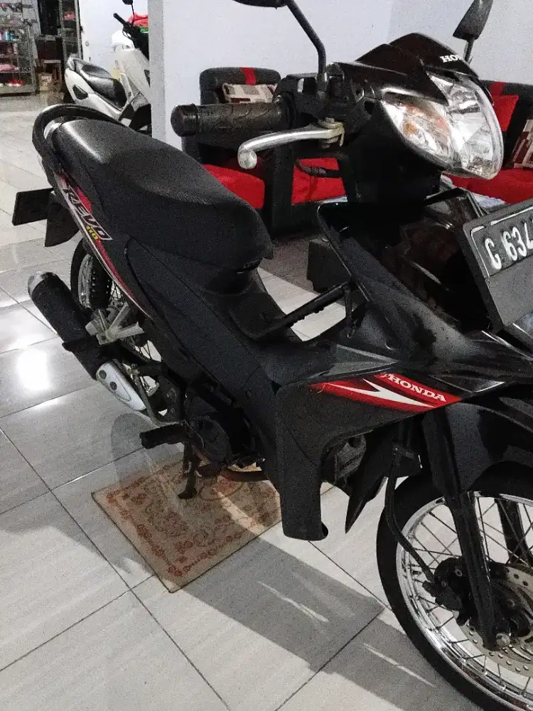 Jual honda revo th 2010 kondisi bagus