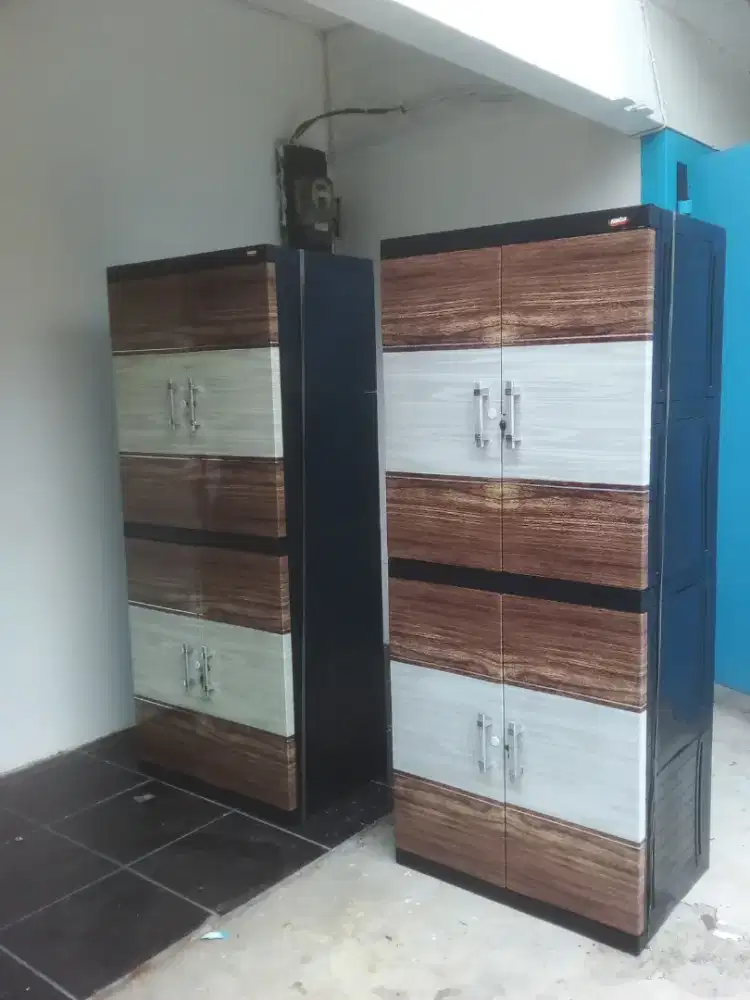 Lemari plastik 4 susun