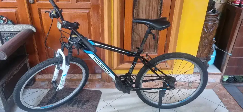 Sepeda MTB Polygon Monarch 2 Hiten