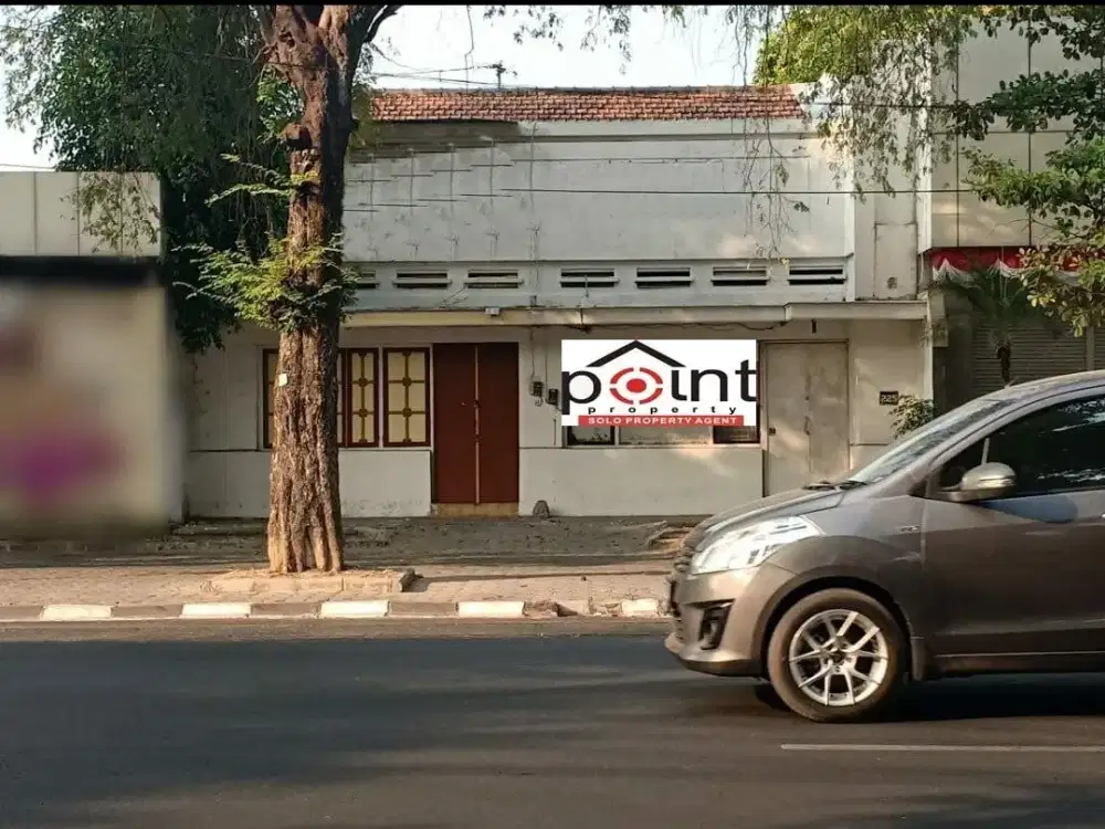 Rumah Bangunan Lama Hitung Tanah 278m² Surakarta