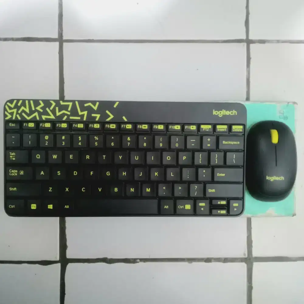 Dijual keyboard mouse logitech wireless mk240 nano