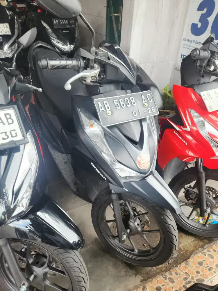 Beat f1 deluxe hitam doff 2020 Gbm