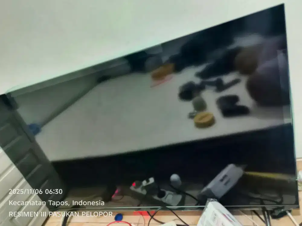 Ps 4 slim baru lengkap 2 bulan pemakaian sama TV 43 inch