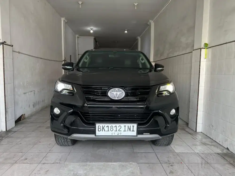 2 unit. toyota fortuner VRZ TRD 2018