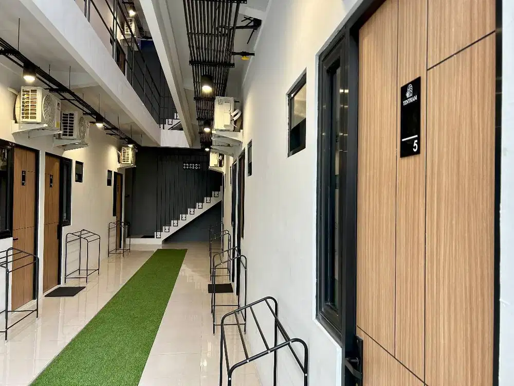 Kos bebas namun sopan dekat SIER Rungkut Industri