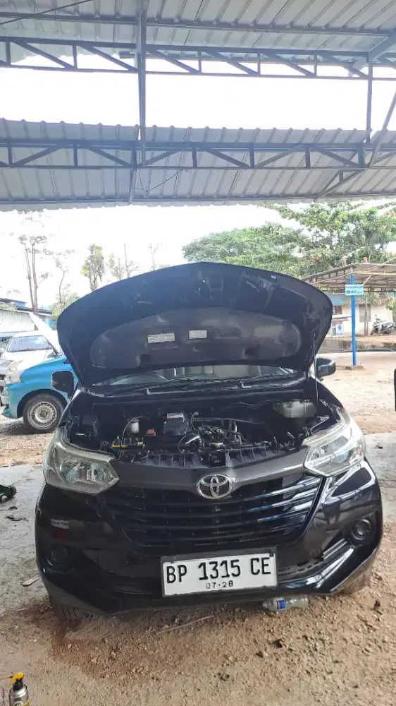 Dijual mobil avanza th 2017