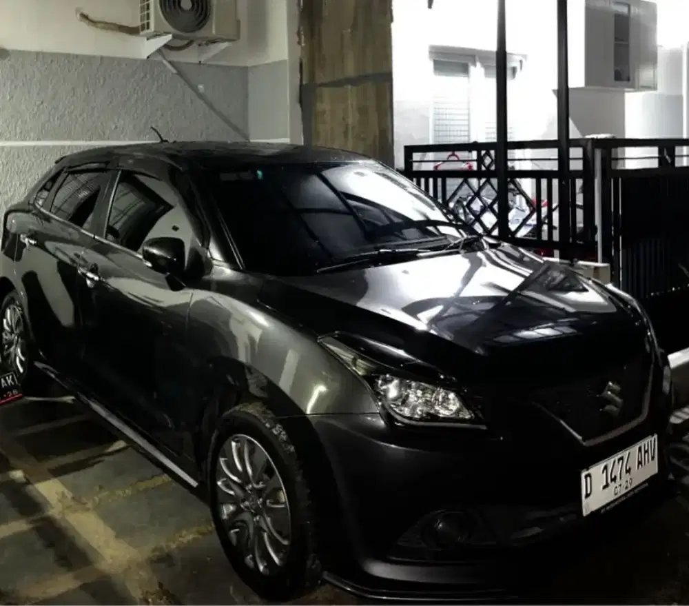 Baleno Grey Metalic Low KM