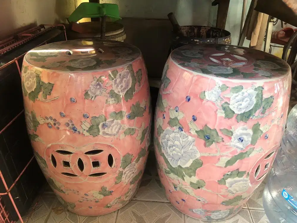 Tempat duduk keramik pink rose