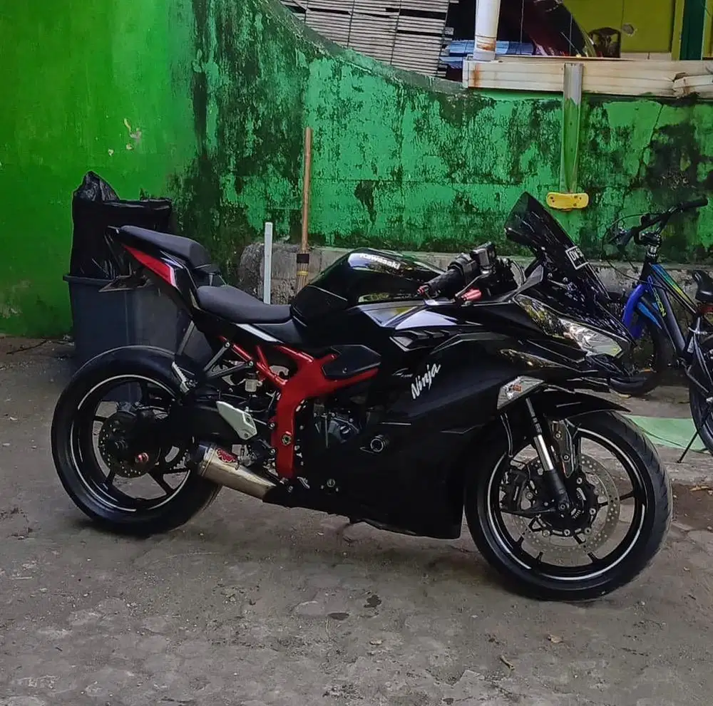kawasaki ninja zx25r