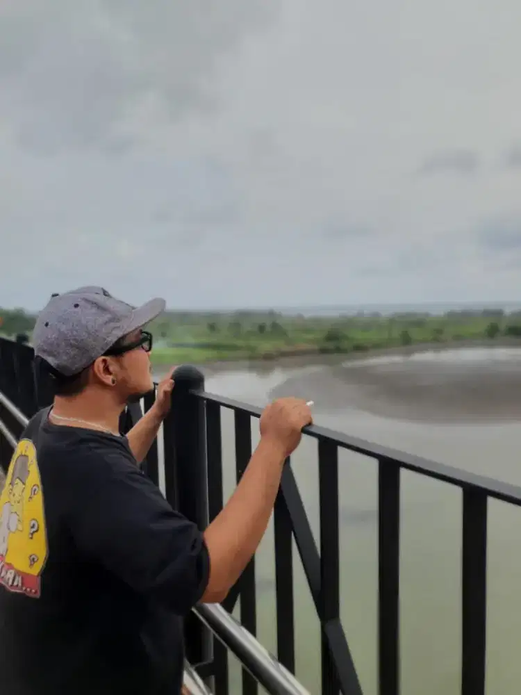 Mencari pekerjaan apapun