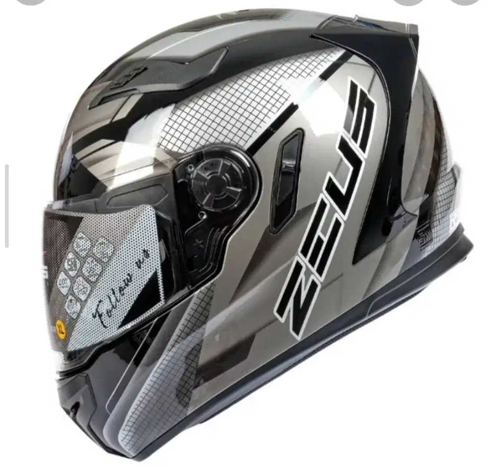 Helm ZEUS ukuran M 57/58