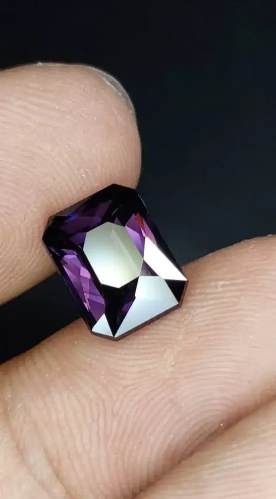 Natural spinel ajib