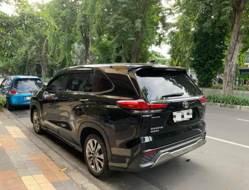 INNOVA ZENIX Q MODELISTA HYBRID Matic 2023 Hitam Tgn 1 KM 20rb inova