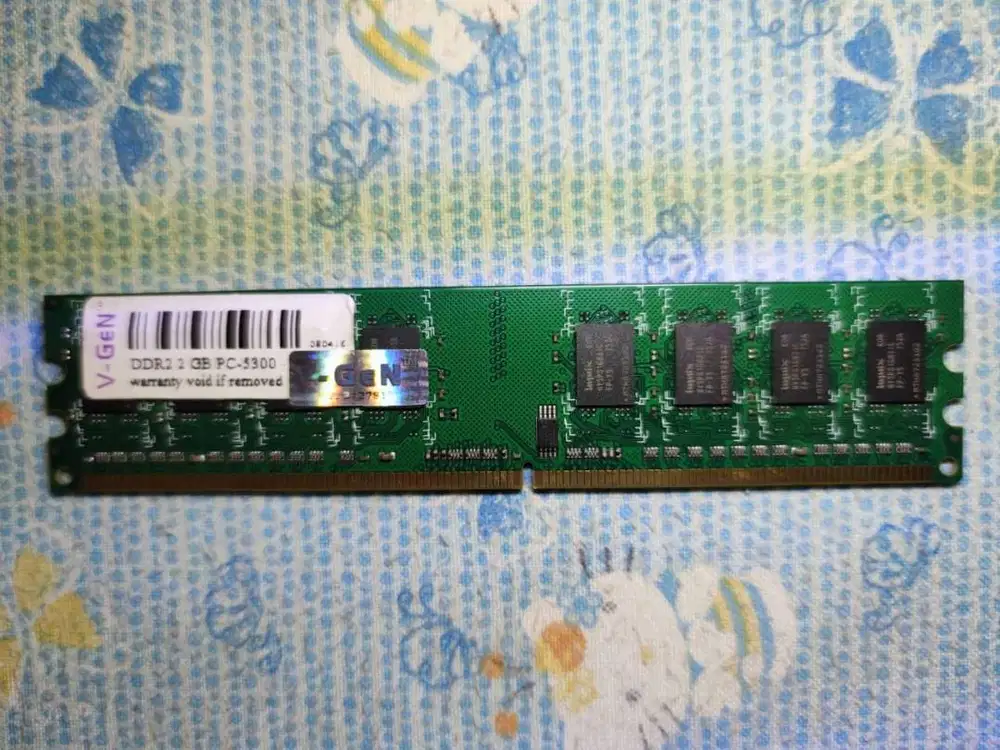 Memori DDR2 2GB PC5300 merek VGEN