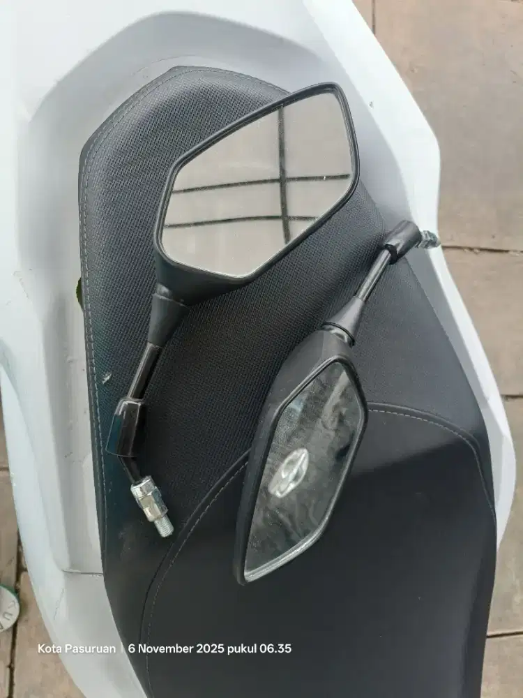 Pcx 2021 warna putih