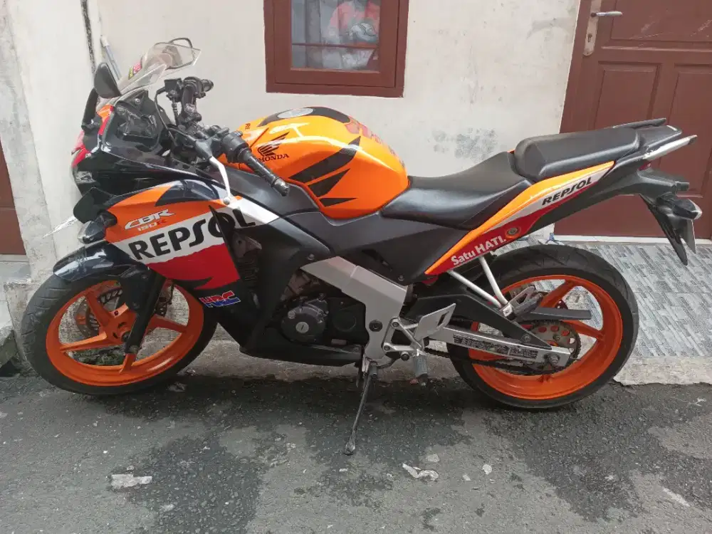 Honda CBR 150r 2013