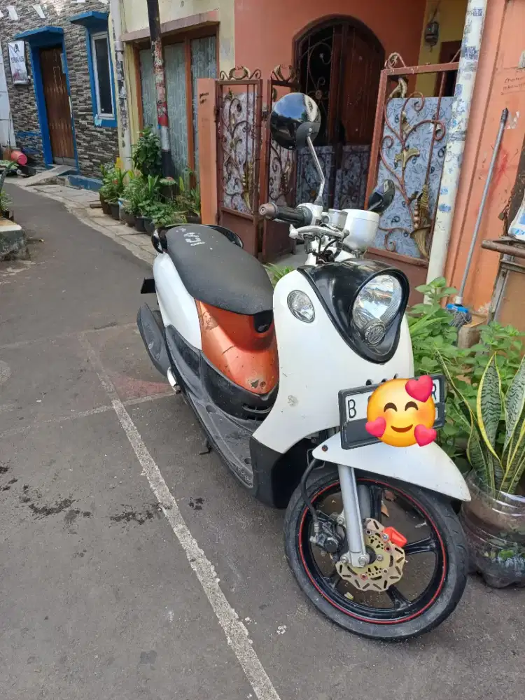 Di jual cepat motor Fino Karbu 2012