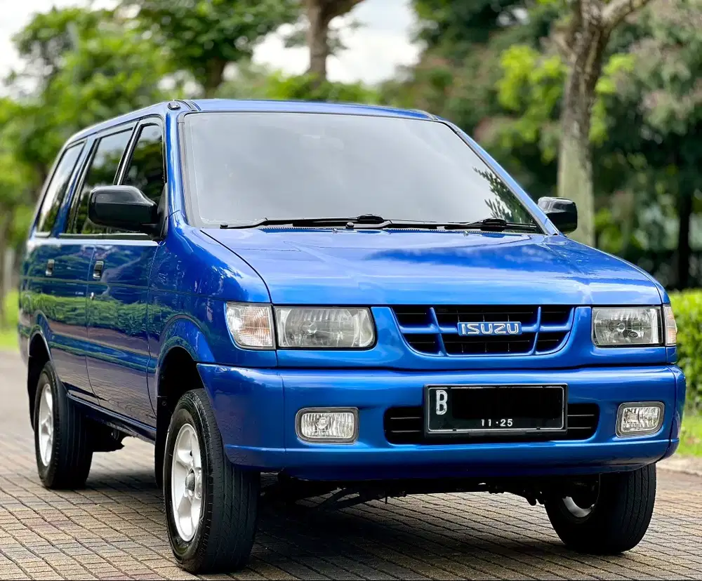 ANTIK Pjk Pjg Isuzu Panther LS 2.5 Hi Grade Manual Solar Diesel 2000