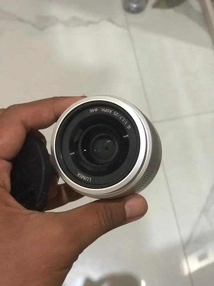 Di jual cepat Lensa fix 25 mm lumix