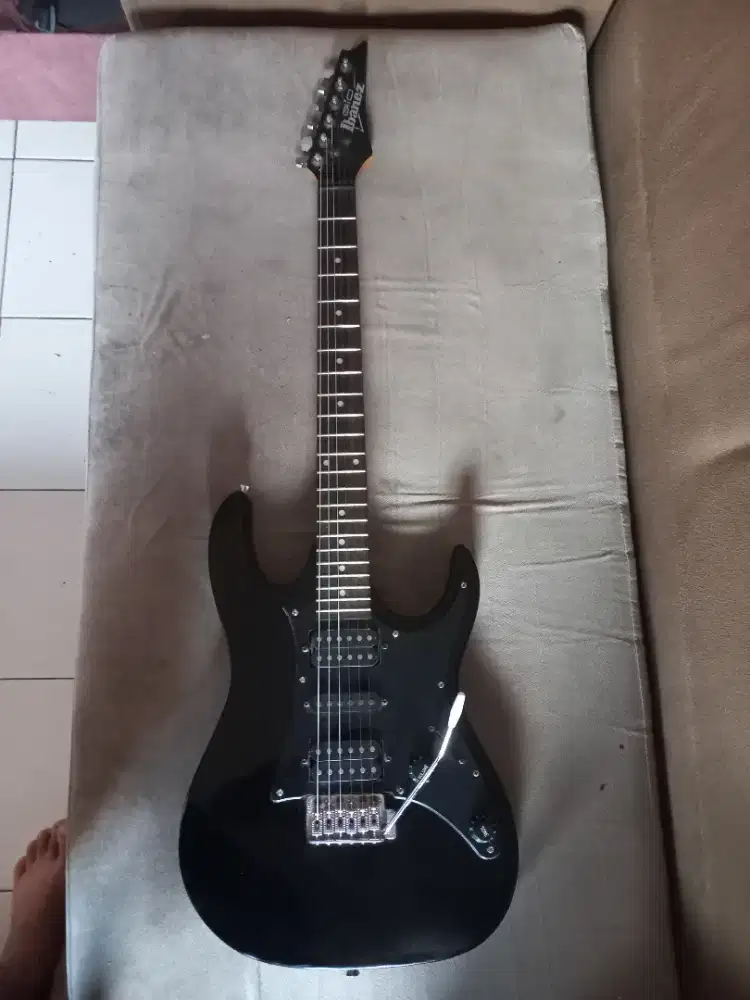 Gitar merk ibanez gio grx55b asli original MIC