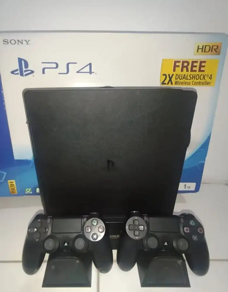 Sony Playstation 4 slim 1tb jarang pakai