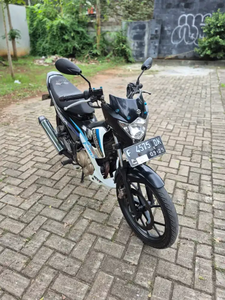 Dijual Suzuki Satria FU tahun 2015 surat lengkap