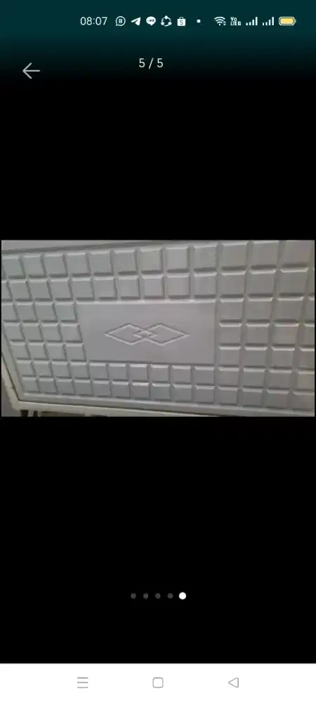 freezer sharp yang besar