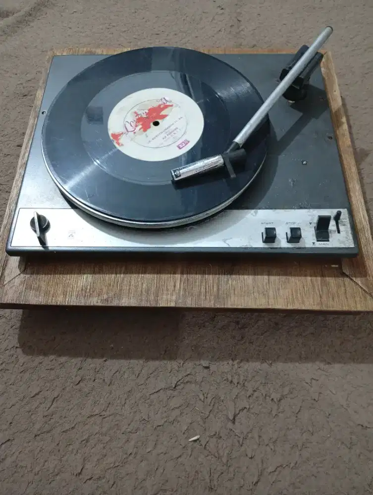 Turntable grundig