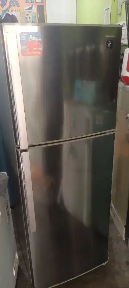 Jual kulkas shrap semi inverter masih bawaan pabrik+garansi satu bulan