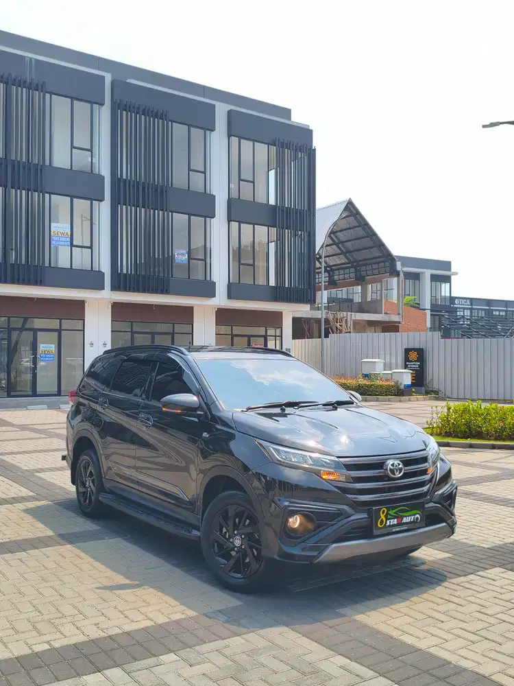 Toyota Rush GR sport Matic AT 2024 Tangan pertama