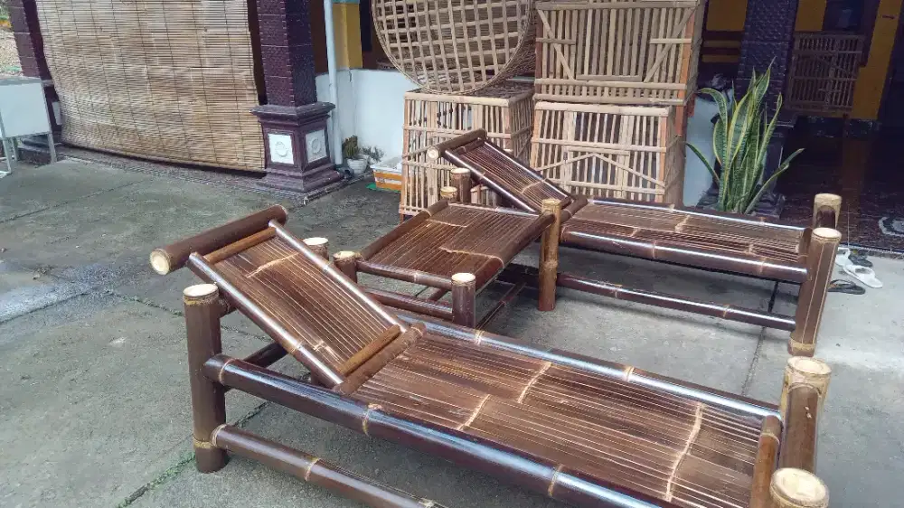 Sarimatun mebel bambu