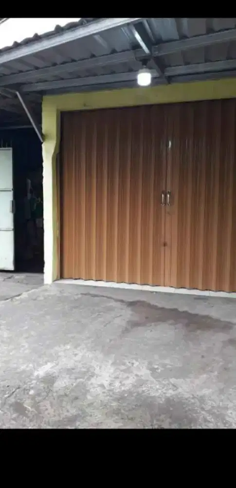 TOKO DAN RUMAH PINGGIR JALAN SOEKARNO HATTA SEMTIM