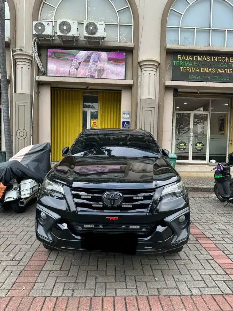 TOYOTA FORTUNER VRZ TRD 2017