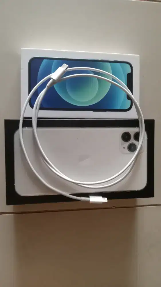 Box & kabel iPhone Apple original cod Menteng Jakarta pusat