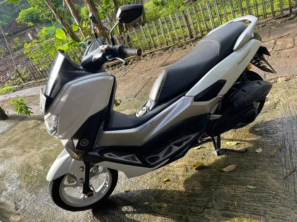 Yamaha n max 2016 Abs putih standar