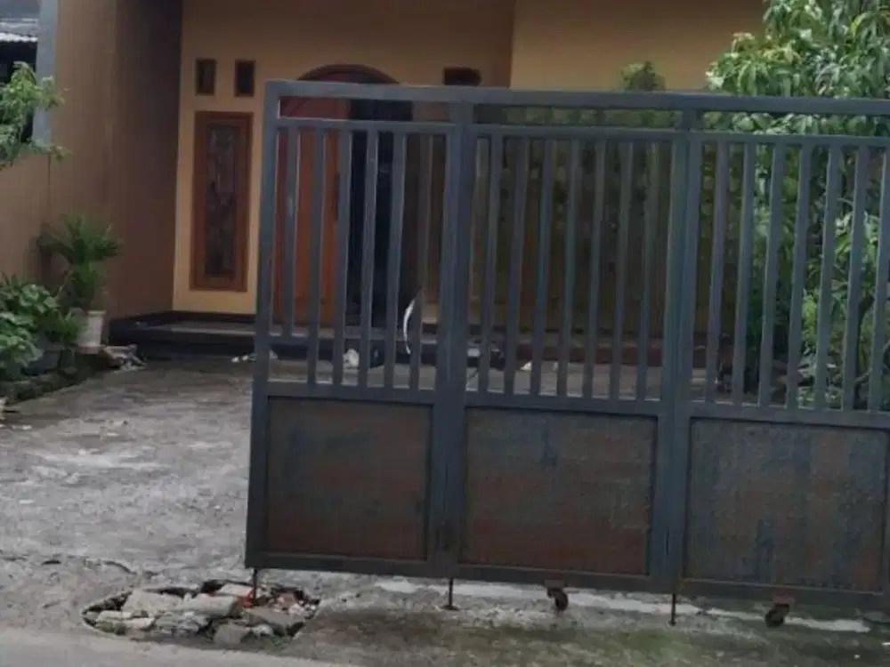 Dijual Rumah Bagus Di Graha Raya