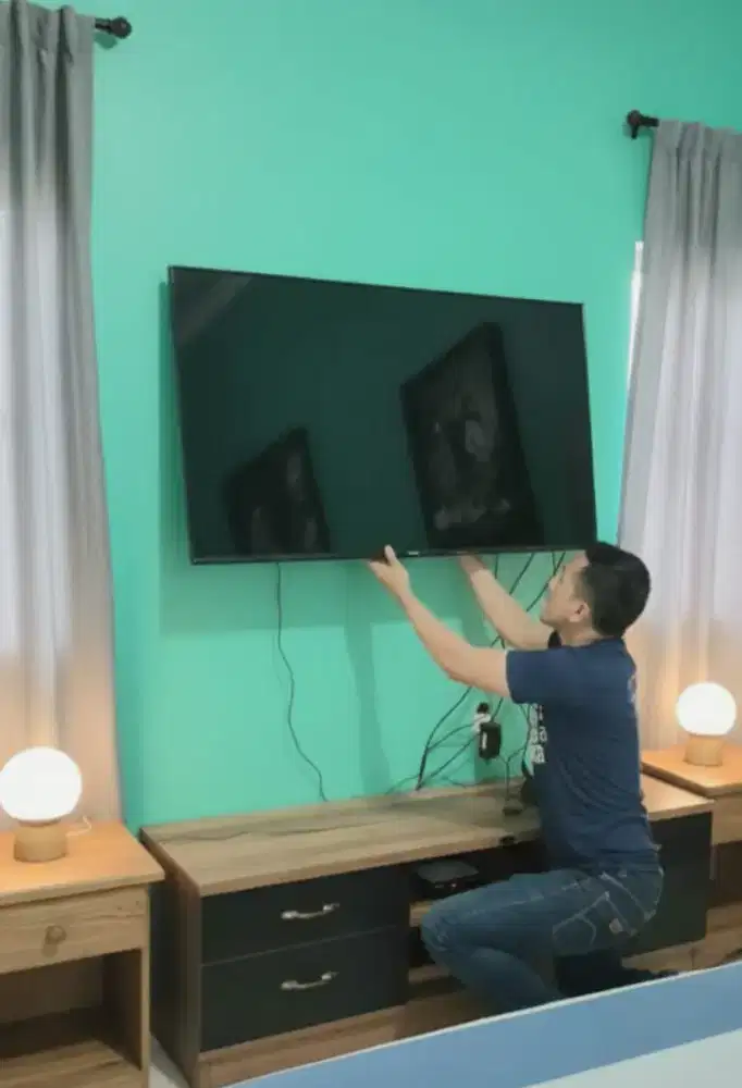 pemasangan & jual bracket utk gantungan tv led lcd di tembok kuat aman