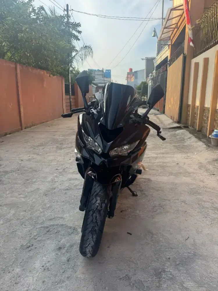KAWASAKI ZX25R HITAM