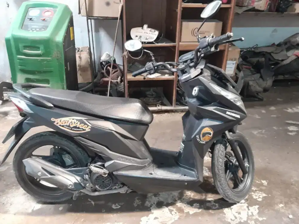 Dijual Honda Beat Street 2019