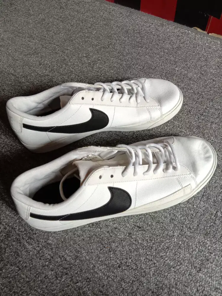 Sepatu Nike Putih Siap Pakai