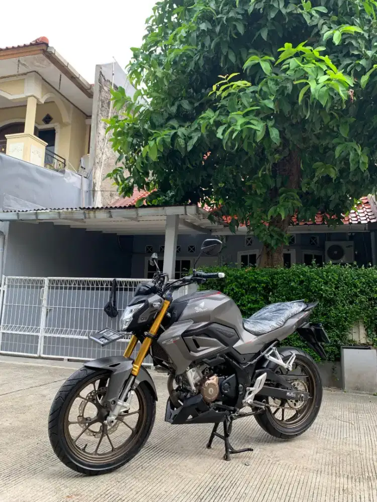 HONDA CB 150 R NEW 2021 KM 17 RB ISTIMEWA
