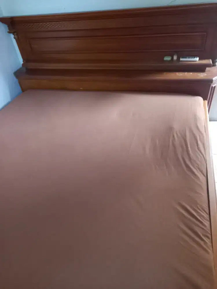 Tempat tidur jati minimalis siap langsung pakai