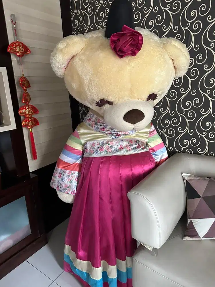 Boneka besar (istana boneka)