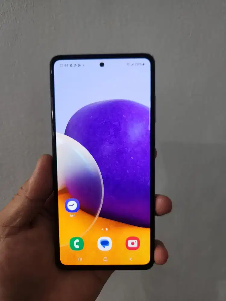 Samsung a72 hitam